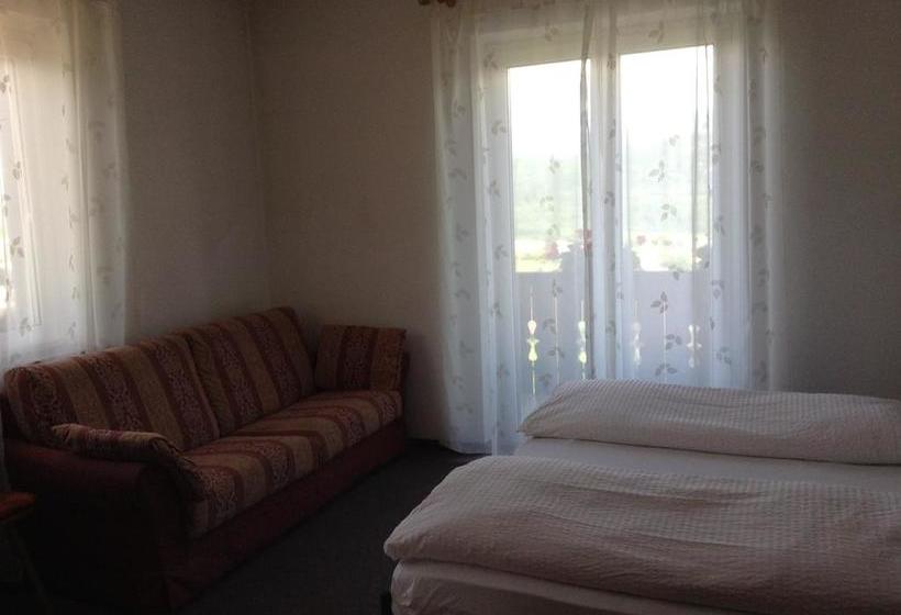 Bed and Breakfast Pension Latemar  | Caldaro Sulla Strada del Vino | Bolzano | Italia 10