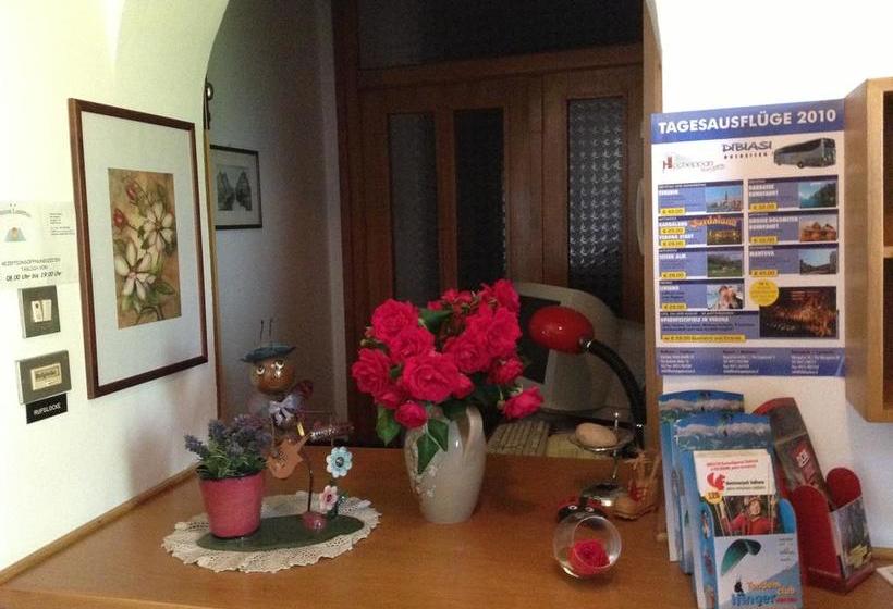 Bed and Breakfast Pension Latemar  | Caldaro Sulla Strada del Vino | Bolzano | Italia 8