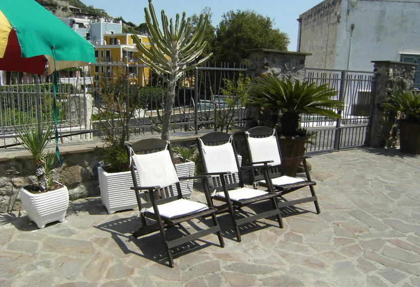 Bed and Breakfast Lunaponzese  | Ponza - Ponza Isola | Latina | Italia 10