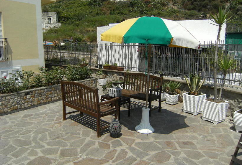 Bed and Breakfast Lunaponzese  | Ponza - Ponza Isola | Latina | Italia 13