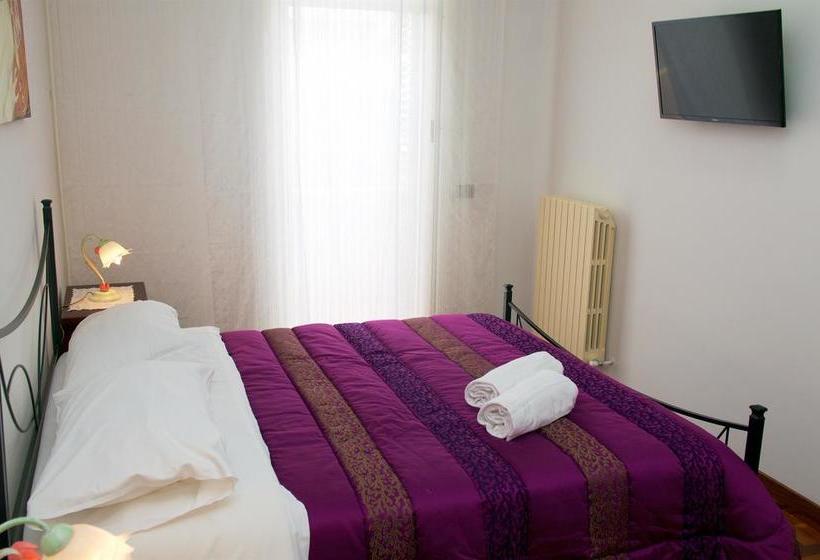 Bed and Breakfast La Maison Royale  | Fiumicino | Roma | Italia 11