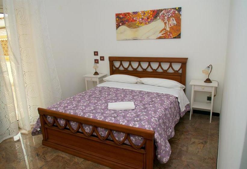 Bed and Breakfast La Maison Royale  | Fiumicino | Roma | Italia 12