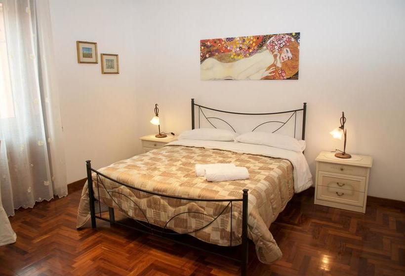 Bed and Breakfast La Maison Royale  | Fiumicino | Roma | Italia 20