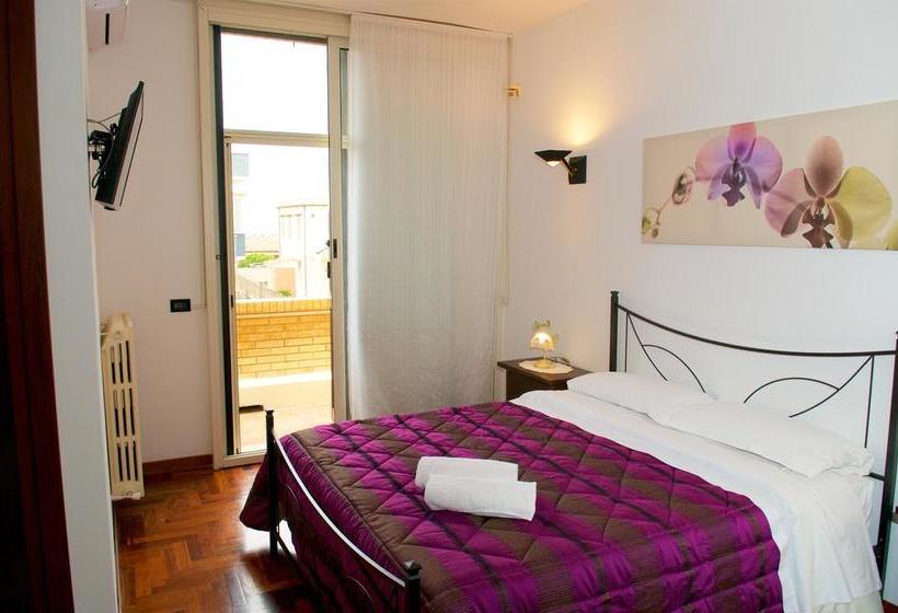 Bed and Breakfast La Maison Royale  | Fiumicino | Roma | Italia 7