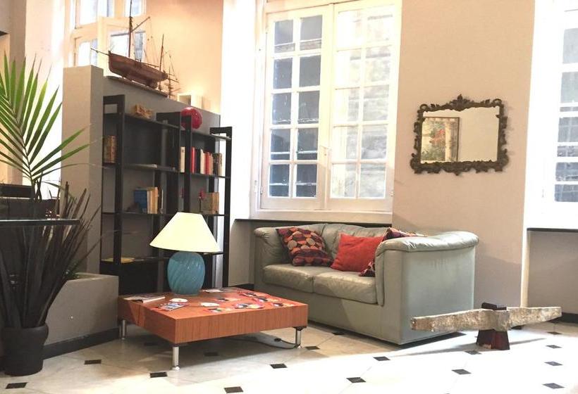 Bed and Breakfast 7 Soli Frangipani  | Genova | Genova | Italia 9