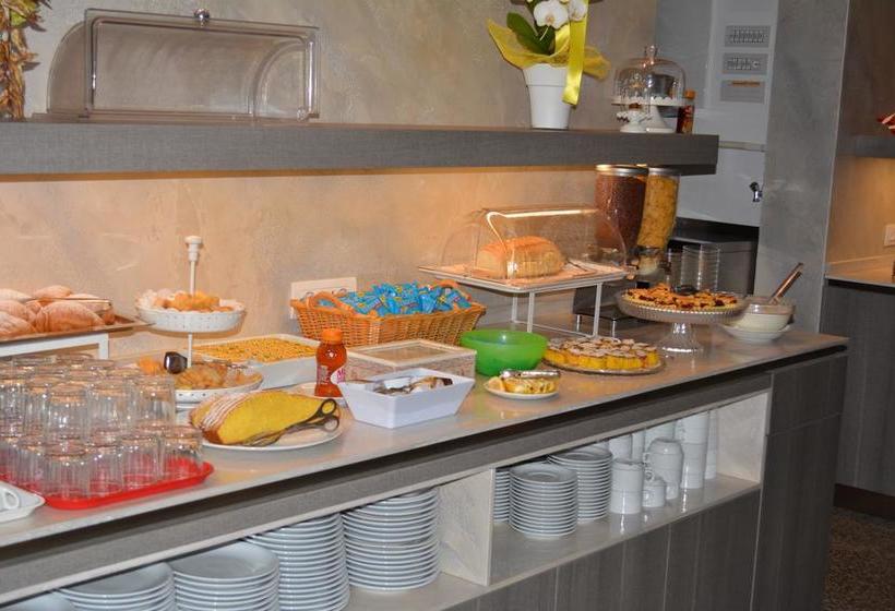 Hotel Universal  | Riccione | Rimini | Italia 10