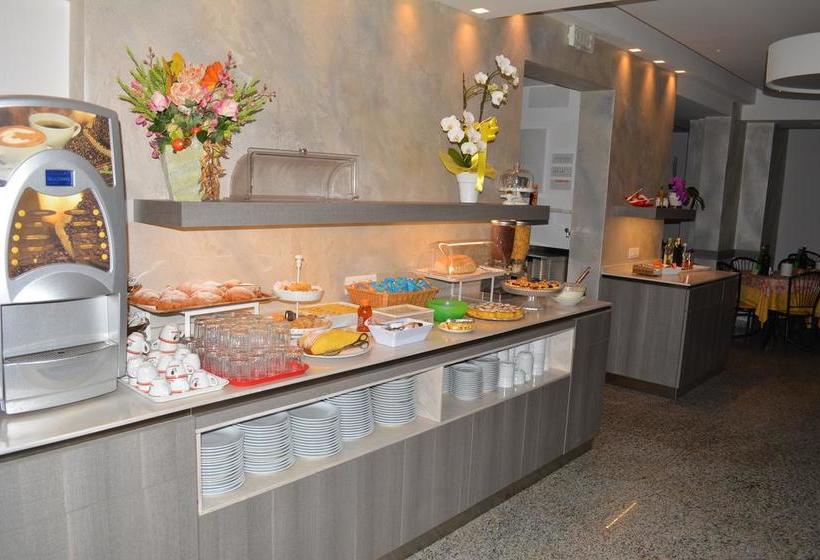 Hotel Universal  | Riccione | Rimini | Italia 9