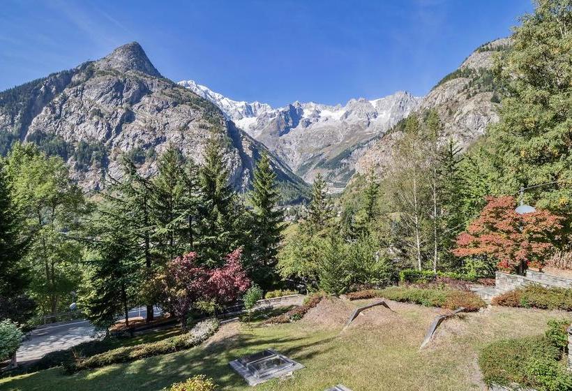 Bed and Breakfast Maison Des Mélèzes  | Courmayeur | Aosta | Italia 1