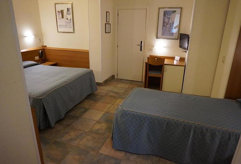 Hotel Angela  | Fano | Pesaro e Urbino | Italia 9