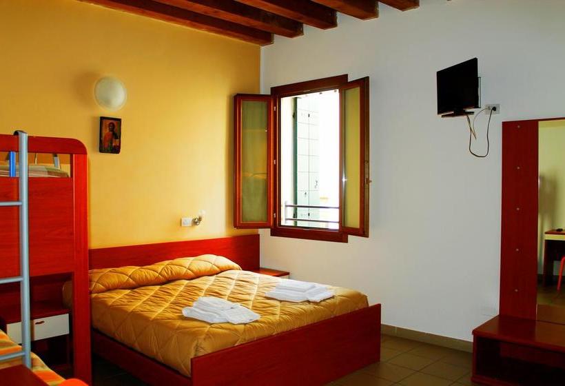 Ostello Domus Clugiae  | Chioggia | Venezia | Italia 18