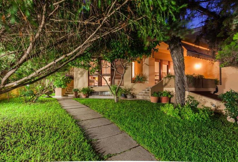 Bed and Breakfast La Tuia E Il Tasso Cagliari