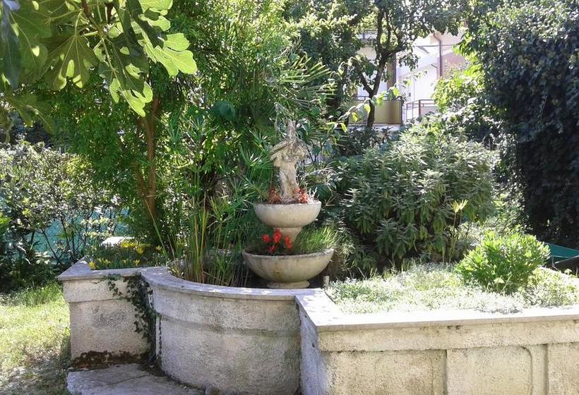 Bed and Breakfast Bnb Lucilla Villa  | Pesaro | Pesaro e Urbino | Italia 4