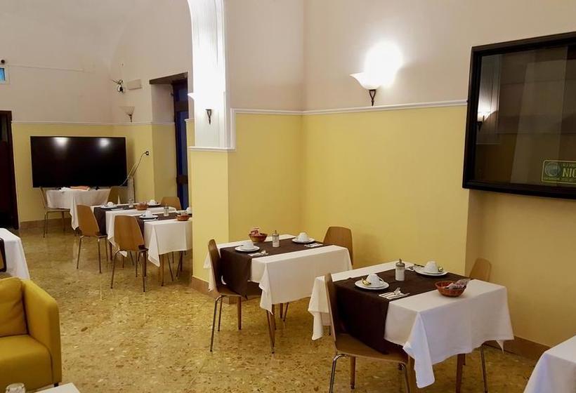 Hotel Fiorentina  | Napoli | Napoli | Italia 3