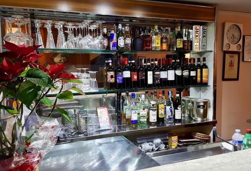 Hotel Fiorentina  | Napoli | Napoli | Italia 8