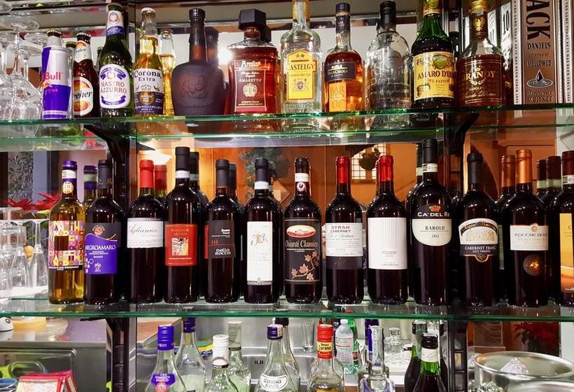 Hotel Fiorentina  | Napoli | Napoli | Italia 9