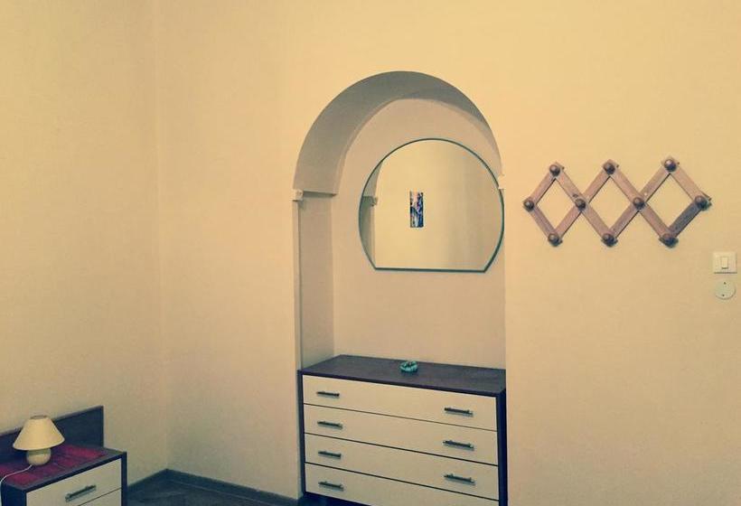 B&b Guerrero Jr  | Trieste | Trieste | Italia 14