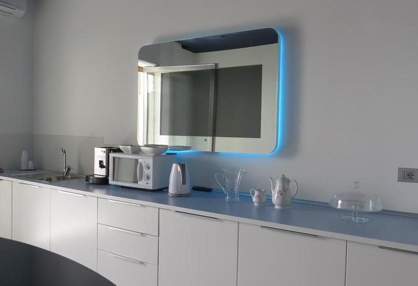 Bed and Breakfast Skyhouse Beverello  | Napoli | Napoli | Italia 10