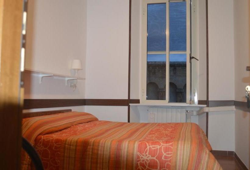 Hotel Albergo Ollolai  | Civitavecchia | Roma | Italia 20