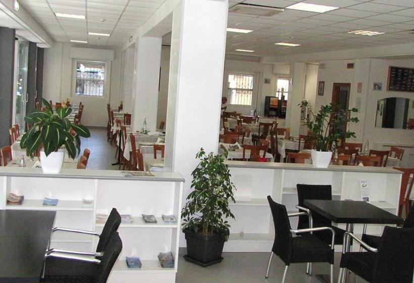 Hotel Vienna  | Gabicce Mare | Pesaro e Urbino | Italia 6