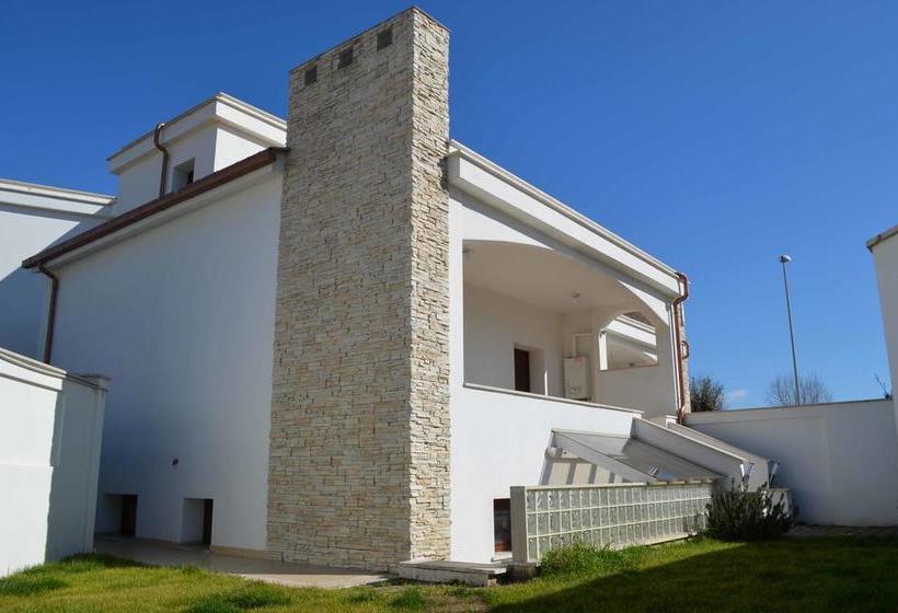 Bed and Breakfast Lambruschini 69  | Fiumicino | Roma | Italia 12