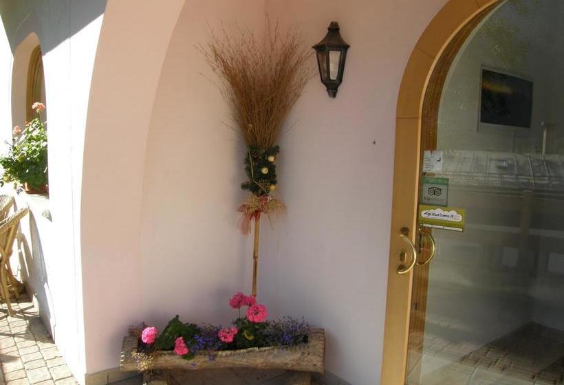Bed and Breakfast Villa Ilaria  | Caderzone Terme | Trento | Italia 9