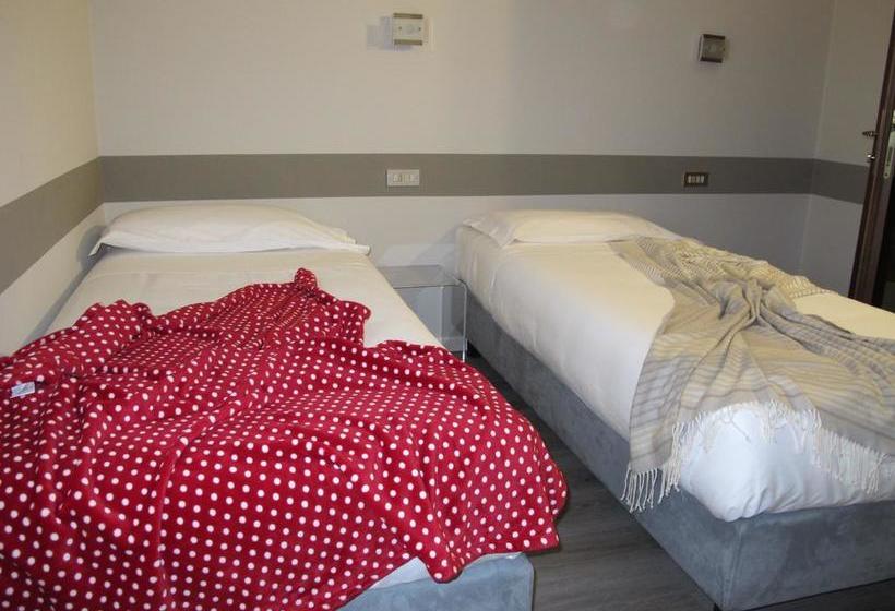 Hotel Albergo Al Cacciatore Tortellinando  | Valeggio sul Mincio | Verona | Italy 4