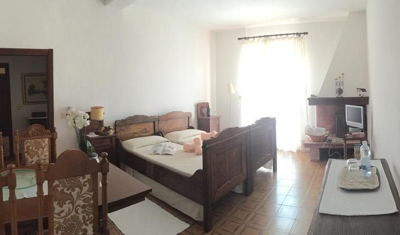 Bed and Breakfast La Casa Di Mannazzotta  | Castelsardo | Sardinia | Italy 12
