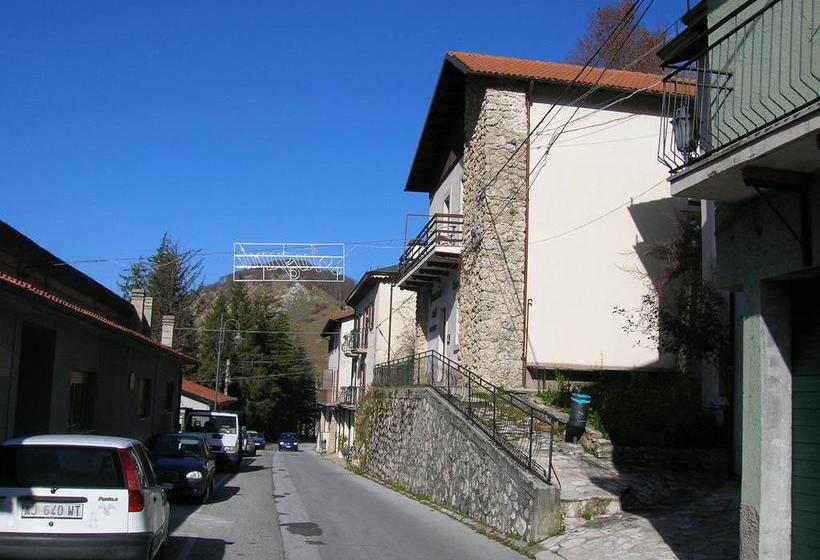 Genziana B&b E Camping Il Vecchio Mulino  | Opi | L'Aquila | Italia 3