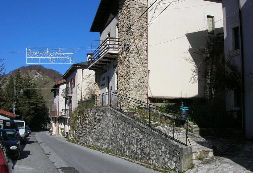 Genziana B&b E Camping Il Vecchio Mulino  | Opi | L'Aquila | Italia 4