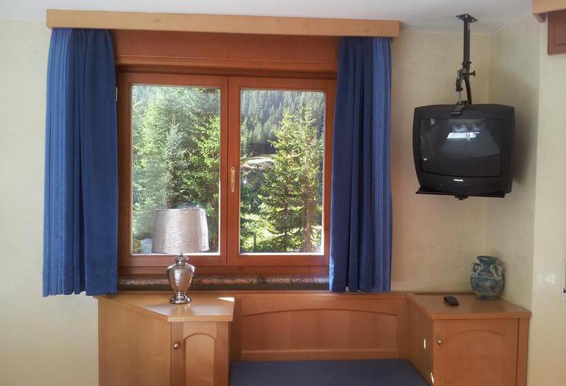 Bed and Breakfast Chalet Brigitte  | Arabba | Belluno | Italy 12