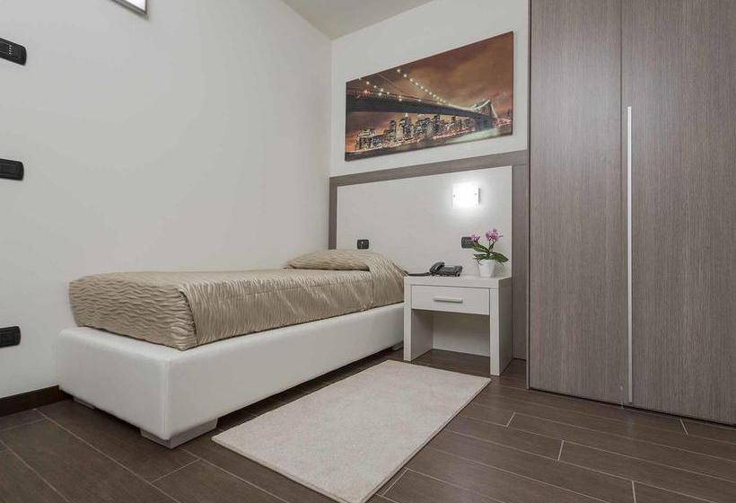 Hotel Ferrari  | Carugate | Milano | Italia 8