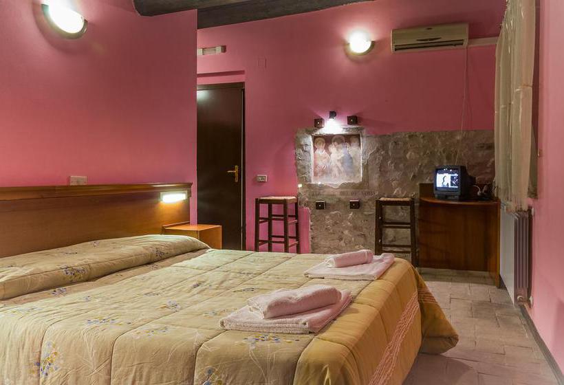 Ostello Rifugio Mola Del Sacramento  | Ferentillo | Terni | Italia 4