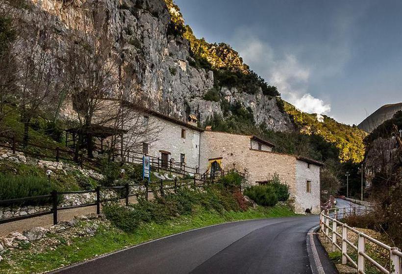 Ostello Rifugio Mola Del Sacramento  | Ferentillo | Terni | Italia 8
