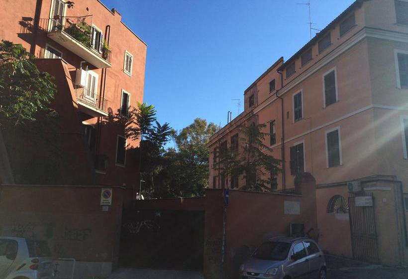 Bed and Breakfast Guest Art Trastevere Station  | Roma | Roma | Italia 6