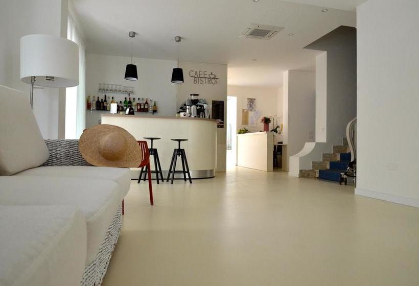 Hotel Petit  | Lido di Camaiore | Lucca | Italia 3