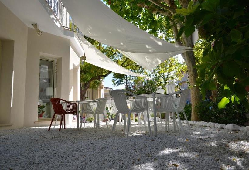 Hotel Petit  | Lido di Camaiore | Lucca | Italia 6