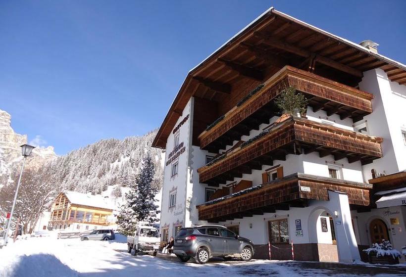 Hotel Albergo Alisander Corvara in Badia