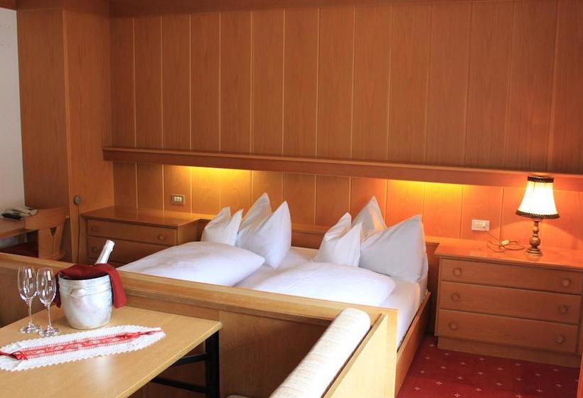 Hotel Albergo Alisander  | Corvara in Badia | Bolzano | Italia 17