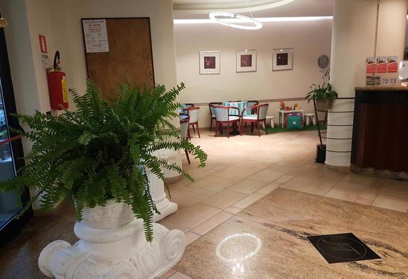 Hotel Tiglio  | Rímini | Rimini | Italia 2