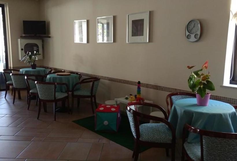 Hotel Tiglio  | Rímini | Rimini | Italia 3