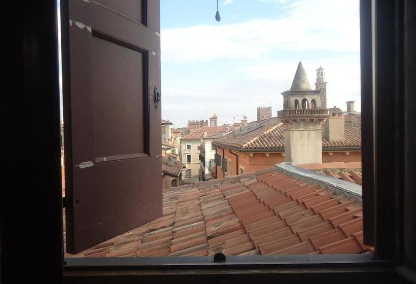 Protezione Della Giovane  Female Hostel  | Verona | Verona | Italia 4