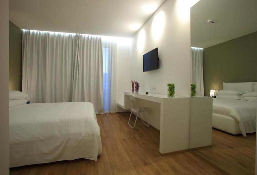 Copacabana Hotel Design  | Margherita di Savoia | Barletta-Andria-Trani | Italia 12