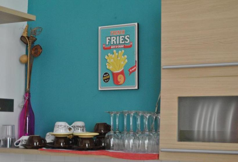 On The Way Hostel  | Palermo | Palermo | Italia 17