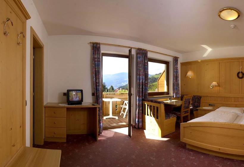 Hotel Weisses Rössl  | Laion | Bolzano | Italy 18