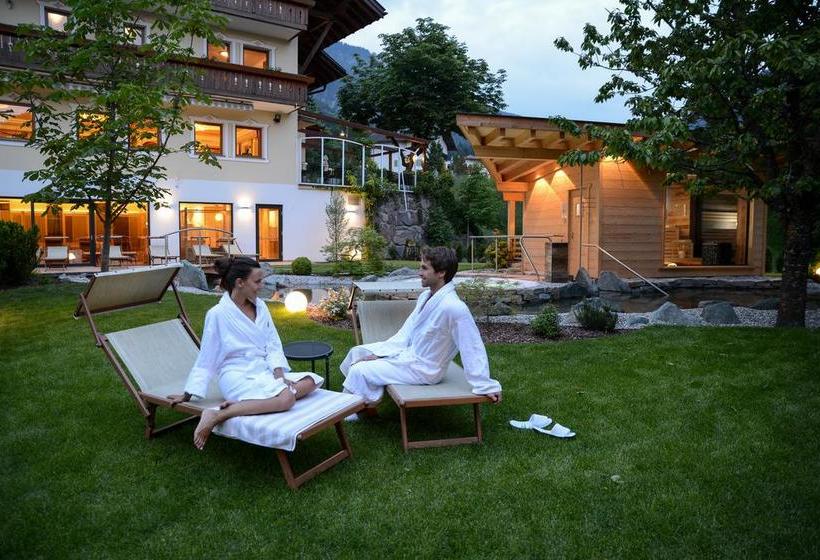 Hotel Weisses Rössl  | Laion | Bolzano | Italy 3