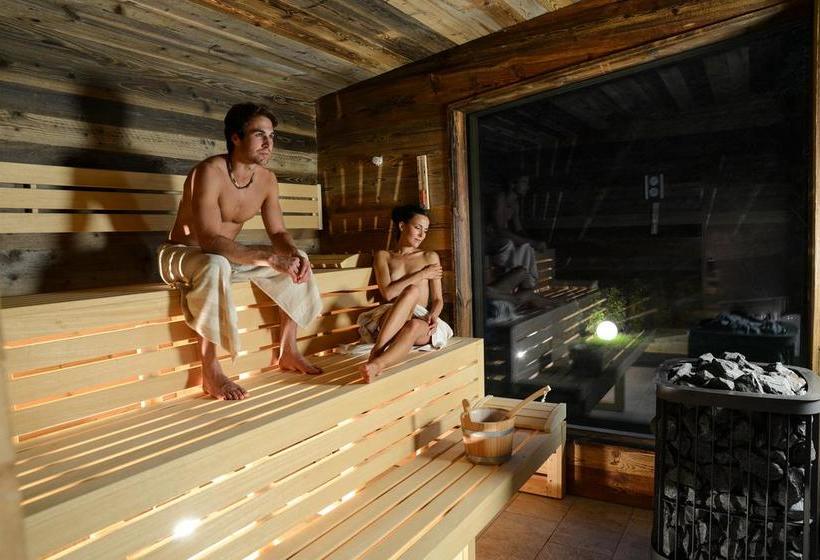 Hotel Weisses Rössl  | Laion | Bolzano | Italy 6