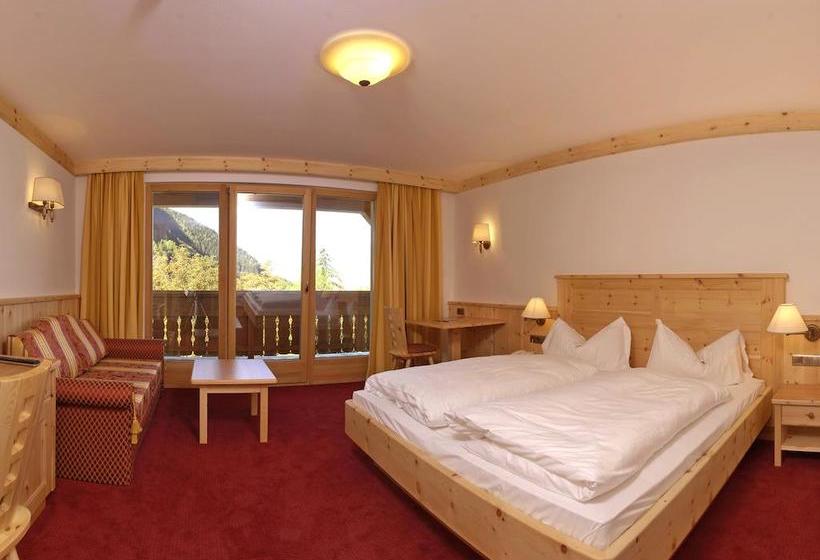 Hotel Weisses Rössl  | Laion | Bolzano | Italy 9