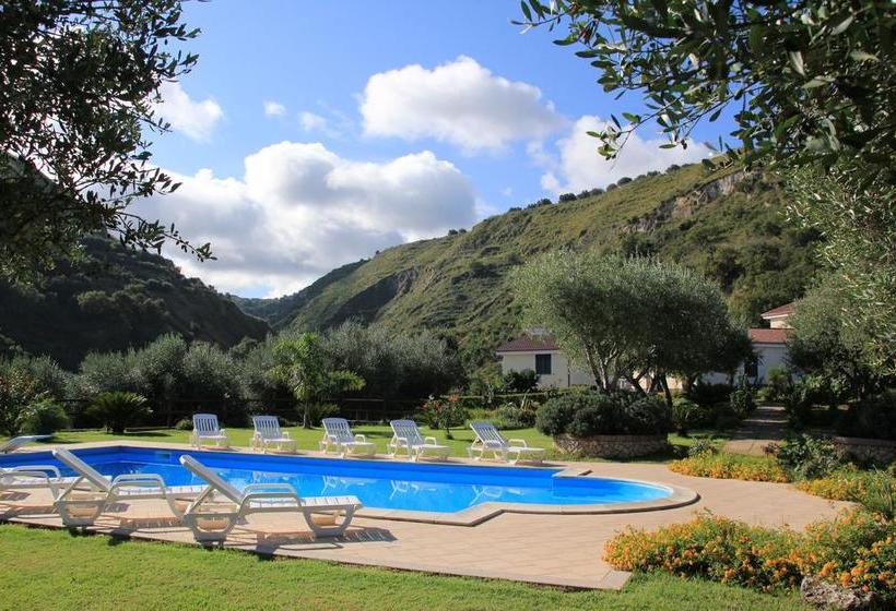 Bed and Breakfast Villa Garden Drapia