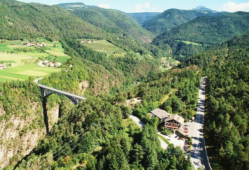 Hotel Brückenwirt  Al Ponte  | Montan | Bolzano | Italia 1