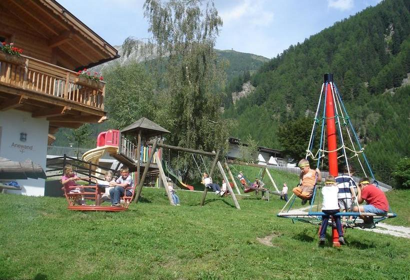 Familienhotel Huber  | Valles | Bolzano | Italia 15